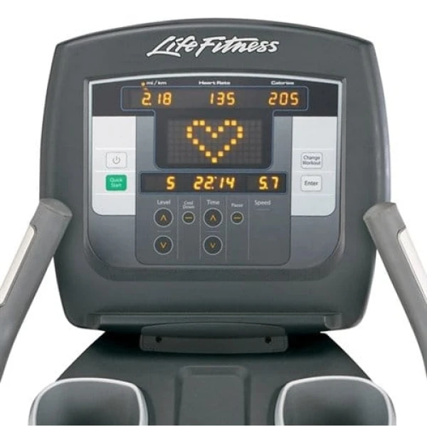Life Fitness 95c Achieve Series Upright Lifecycle Bike - Image 2