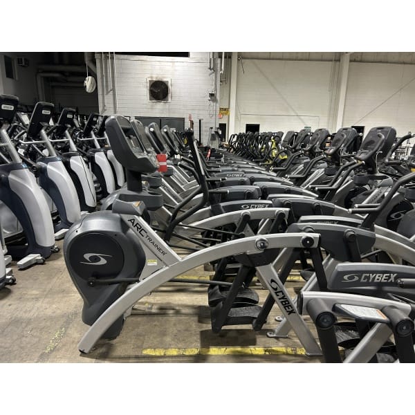 Cybex Arc Trainer 525AT Elliptical - Image 4